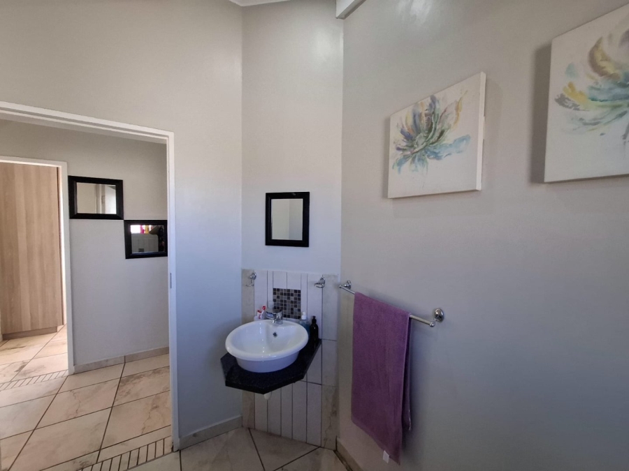 3 Bedroom Property for Sale in Waterval East North West